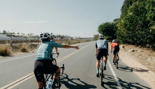 車道を走るロードバイクが「うざい」と言われる理由と解決策